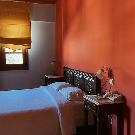 Kynaitha Hotel Kalavryta