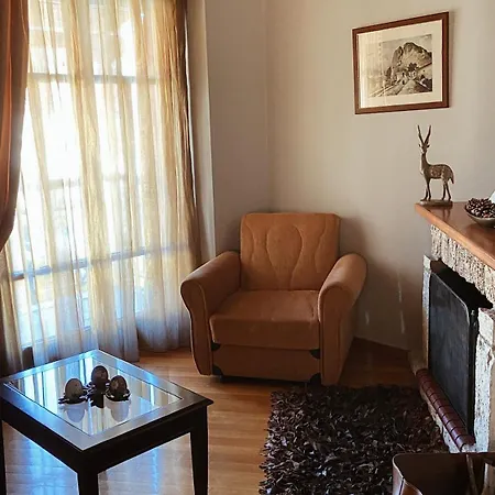 Kynaitha Hotel Kalavryta