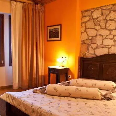 Kynaitha Hotel Kalavryta