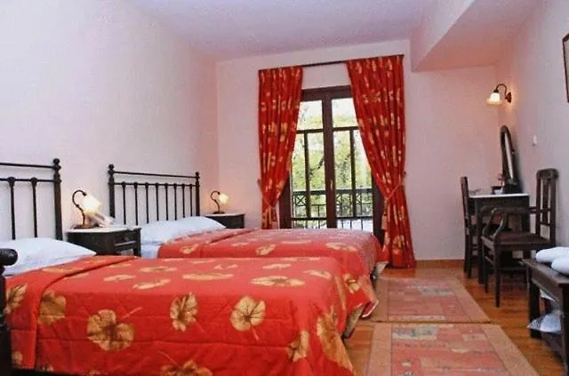 Kynaitha Hotel Kalavryta